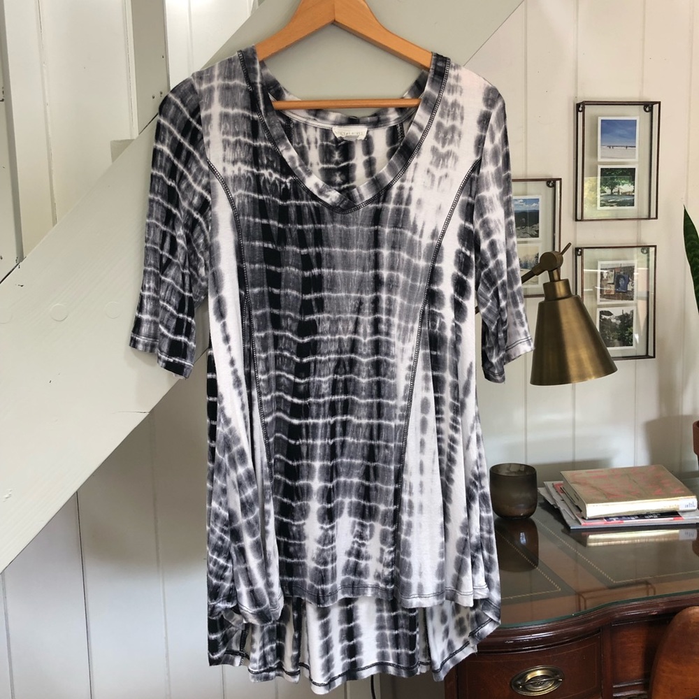 {Lucy & Laurel} tunic